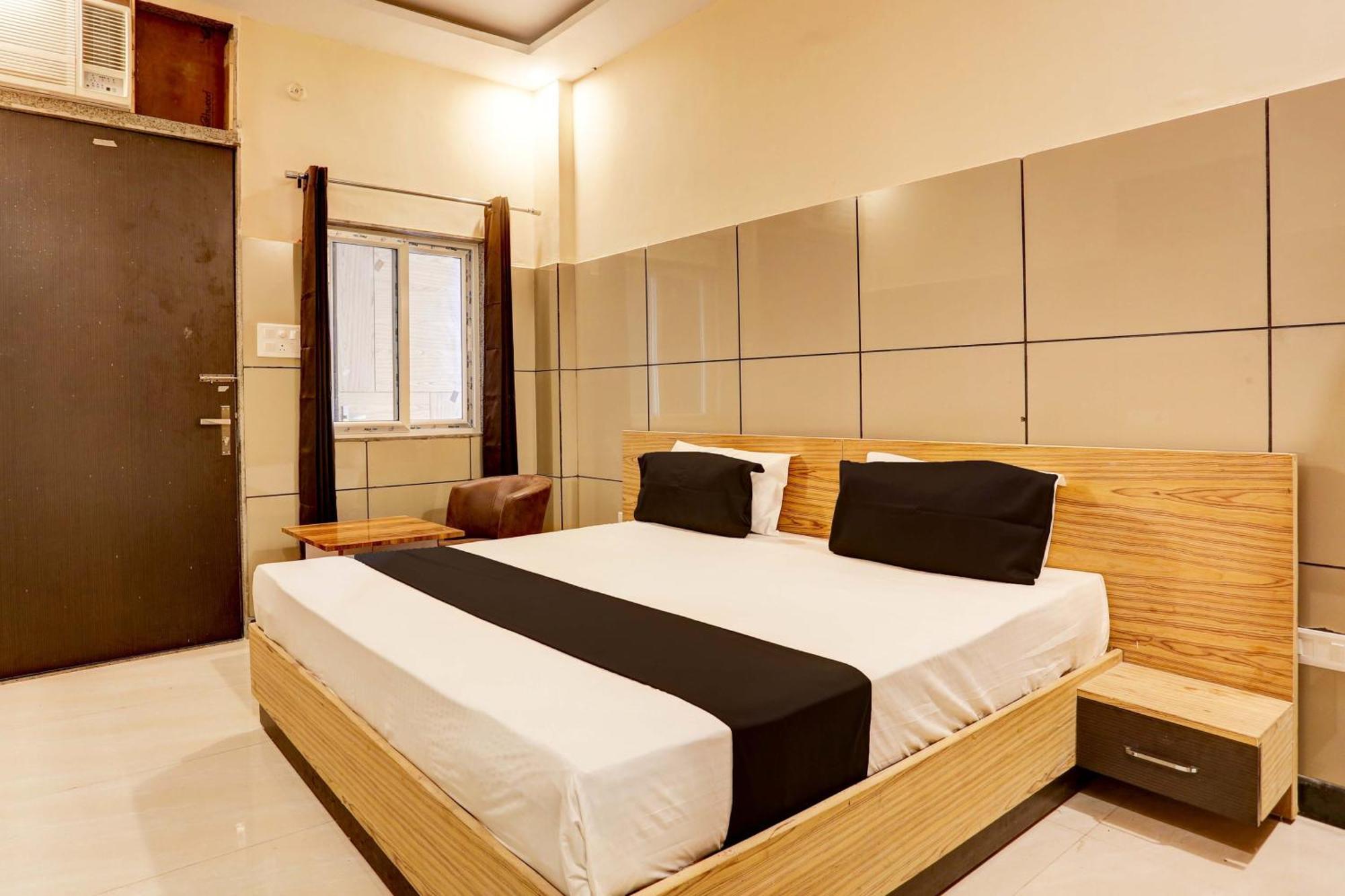 Hotel O 7 Lucknow Esterno foto