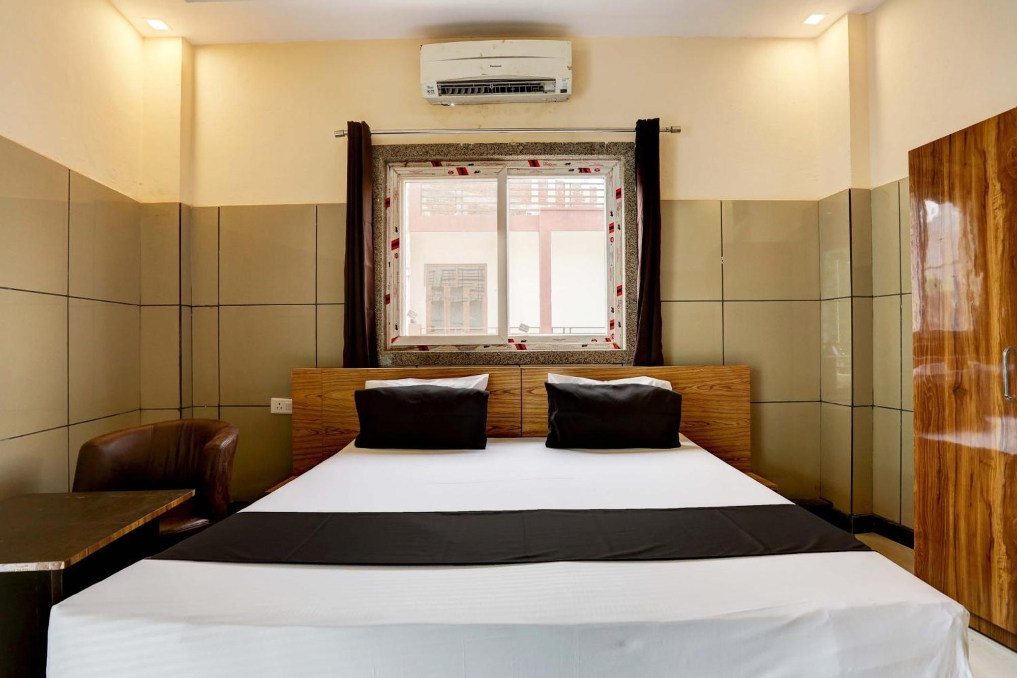 Hotel O 7 Lucknow Esterno foto